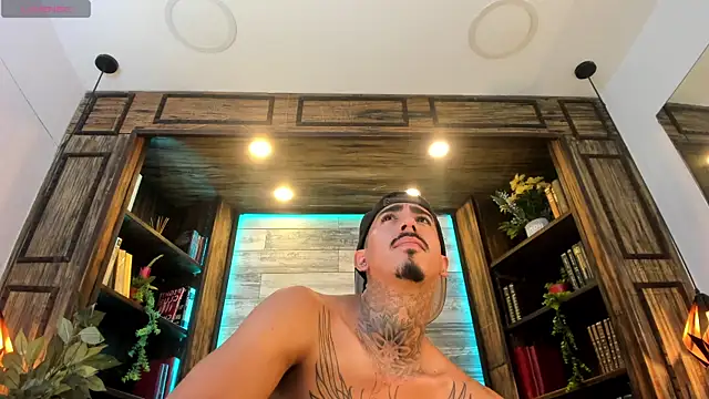 Donovan_Desmond webcam