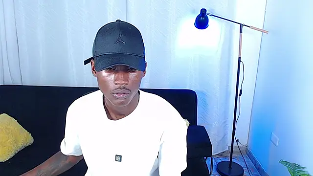 alexaandro18 webcam