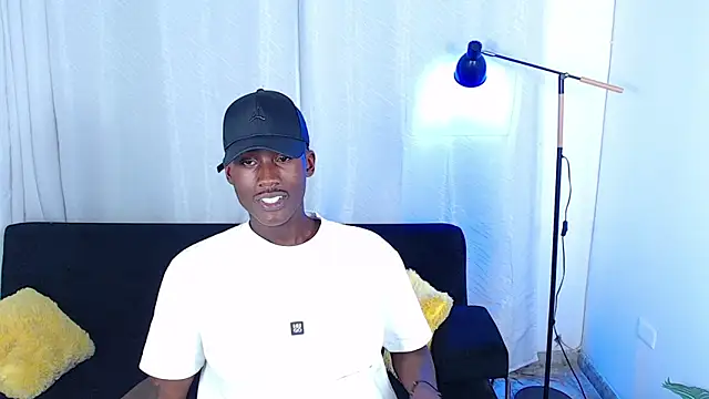 alexaandro18 webcam