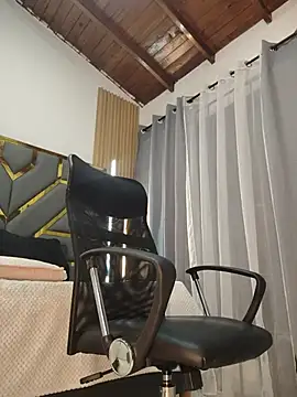 Oliver_bigblack_cock webcam