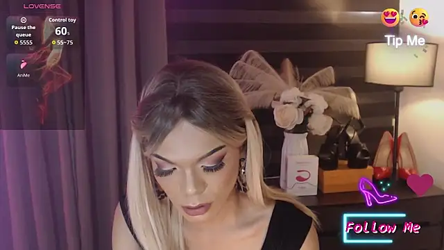 hugecockalexa - HugecockAlexa's free webcam - UK Sex Cams