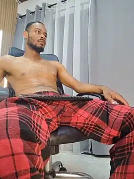 Oliver_bigblack_cock webcam
