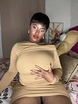 QUEEN_NOBUHLE_FEMDOM_777 webcam