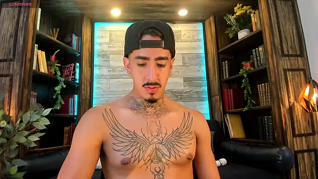 Donovan_Desmond webcam