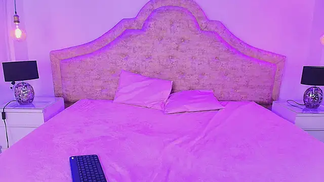 ZenyaVirelli webcam