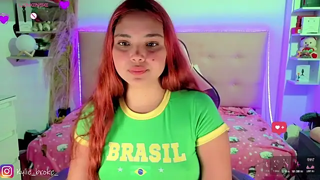 Kylie_brokee webcam
