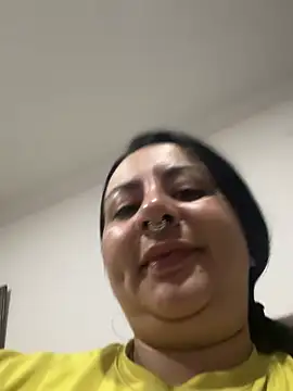 Abril_Luv webcam