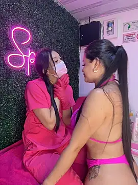 Sara_fun Live Webcam on Stripchat
