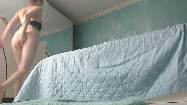 LaraLanee webcam