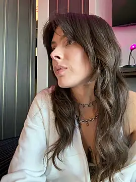 GennaJames webcam