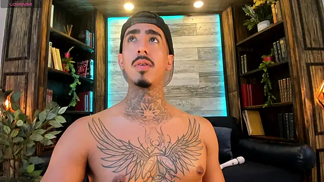 Donovan_Desmond webcam