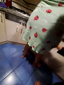 Sarah-slutwife webcam