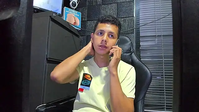 boy_bigcock24cm webcam