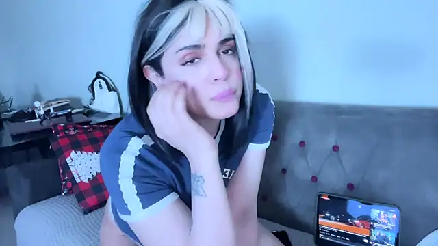 Thevelvet_tg webcam