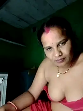 Shivani09900 webcam