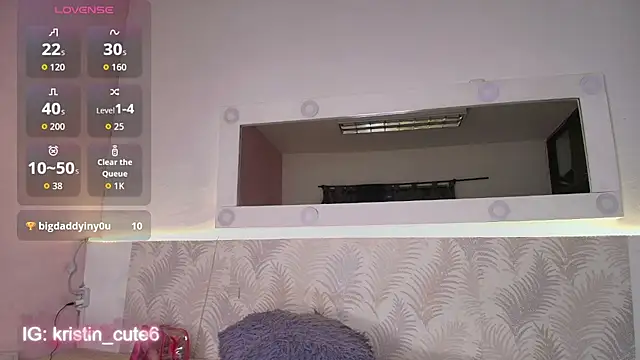 kristibennet webcam