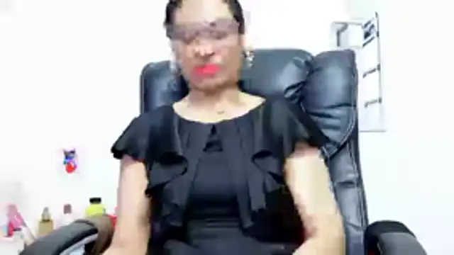 Aries_Mature webcam