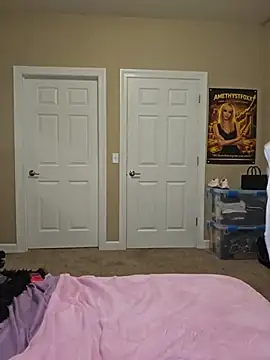 AmethystFoxx webcam