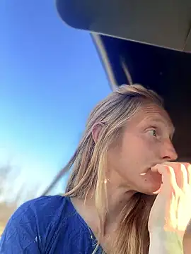 GoldenFlameGoddess webcam