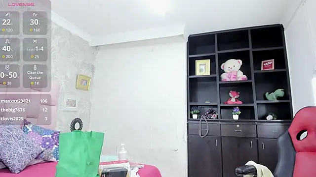 Mara_Summerr webcam