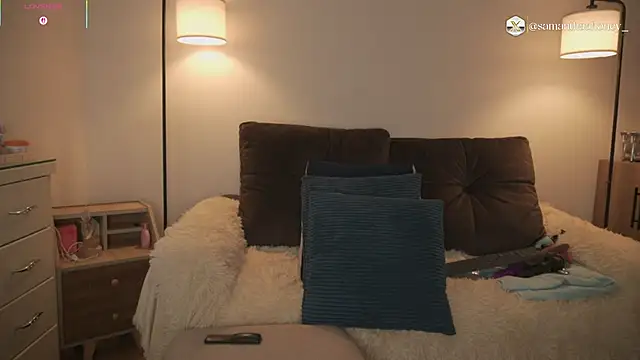 samanthaa_ live cam on StripChat