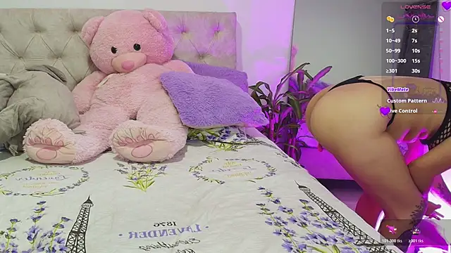 SoofiKiss webcam