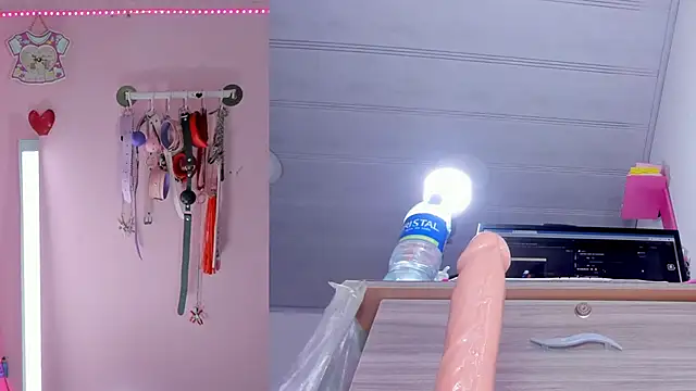 emily_foxxxii webcam