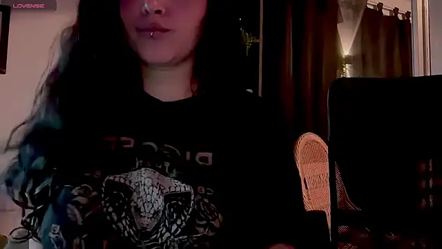 MarcellaGriffin webcam