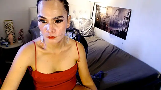 NinaDOM4CUM webcam