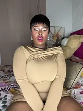 QUEEN_NOBUHLE_FEMDOM_777 webcam