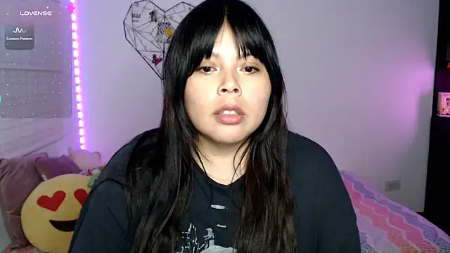 EllieMoonX webcam