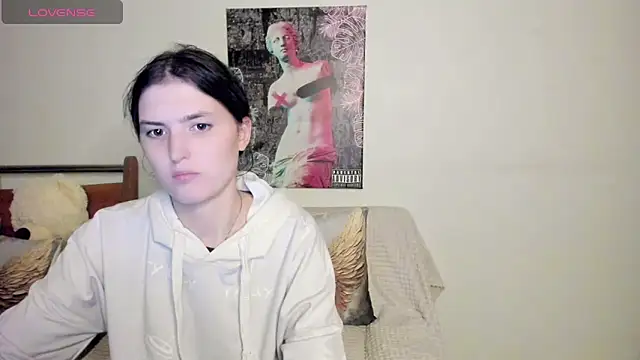 Kira_Devi