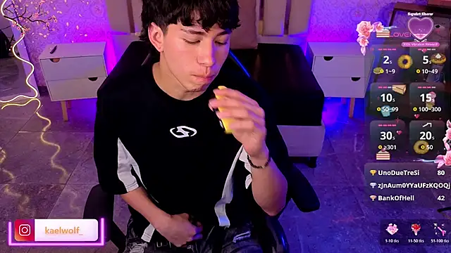 kaelwolf_tay webcam