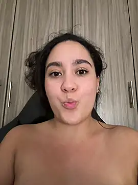 Nina_lovi webcam