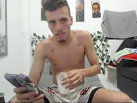 Latins_Boss webcam