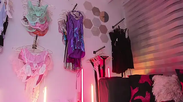 Cherry_Scarlet_ webcam