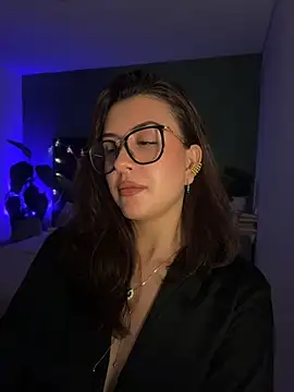 Watch EmaSaenz live on EroticFlix - High definition streams