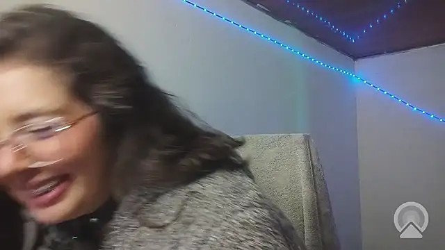 Pao_Ly live cam on StripChat