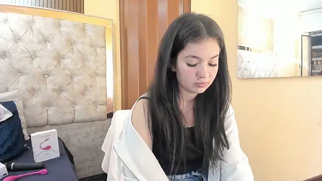 lilimini032 webcam
