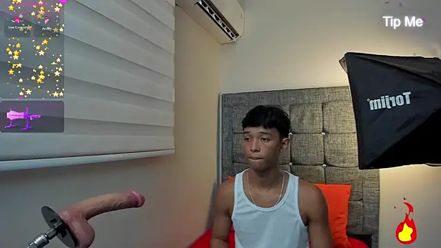 Little_Twink19x