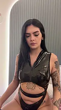 Watch AliceRitter live on EroticFlix - High definition streams