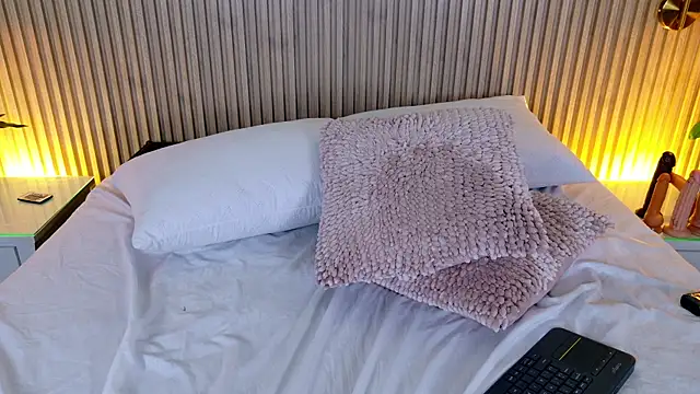 Carrie_GB webcam