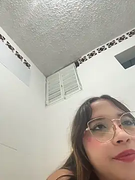AliciaWhite_nt webcam