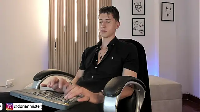 Dorianmistery2322_ webcam