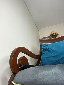 lilarvsh (F young) - SPREAD LEGS + FINGERING + FEET SHOW 👣🔥