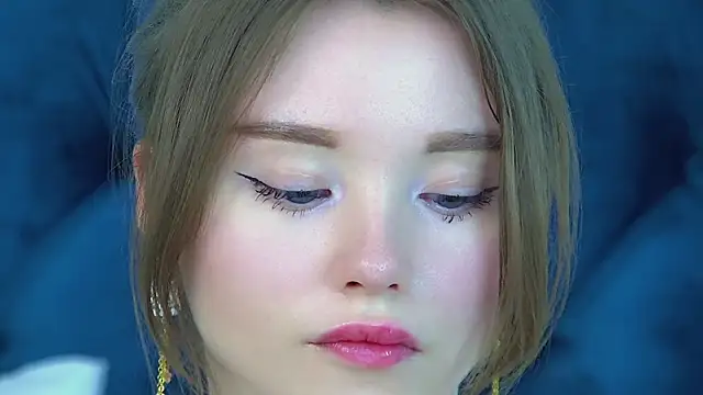 KeiraAsti webcam