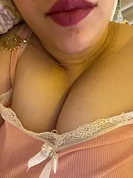 Bold-arabic-vibes webcam