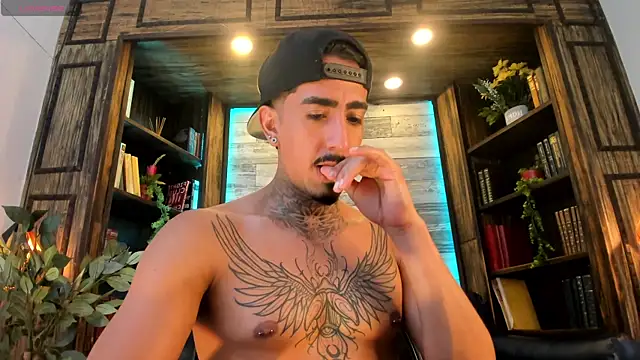 Donovan_Desmond webcam