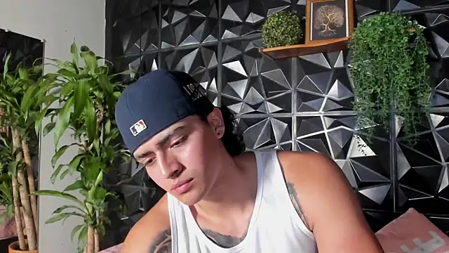 elliot_colton webcam
