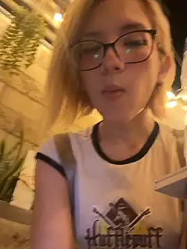 SweetBunnyGF webcam